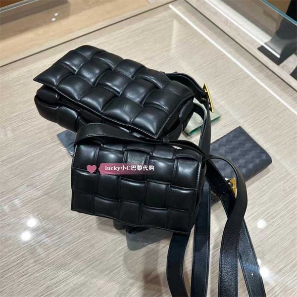 

bottegas bag small pillow cassette woven mini mailman women venetas leather zc