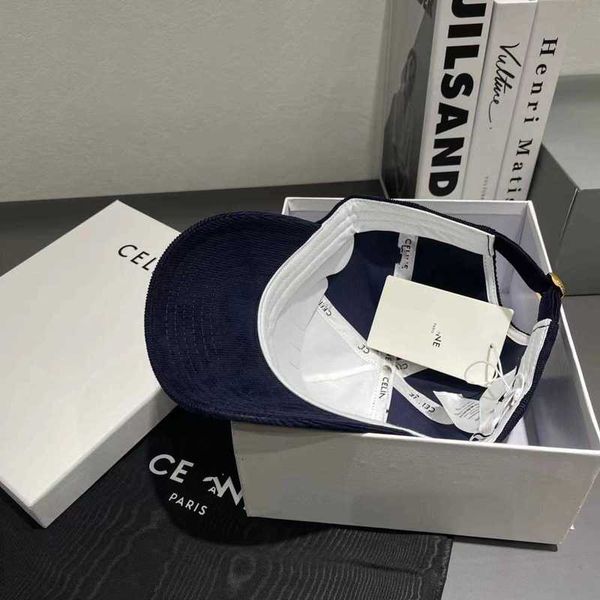 

designer of luxury womens baseball caps solid color embroidered duck tongue hats for women in autumn and winter simple versatile soft velvet, Blue;gray