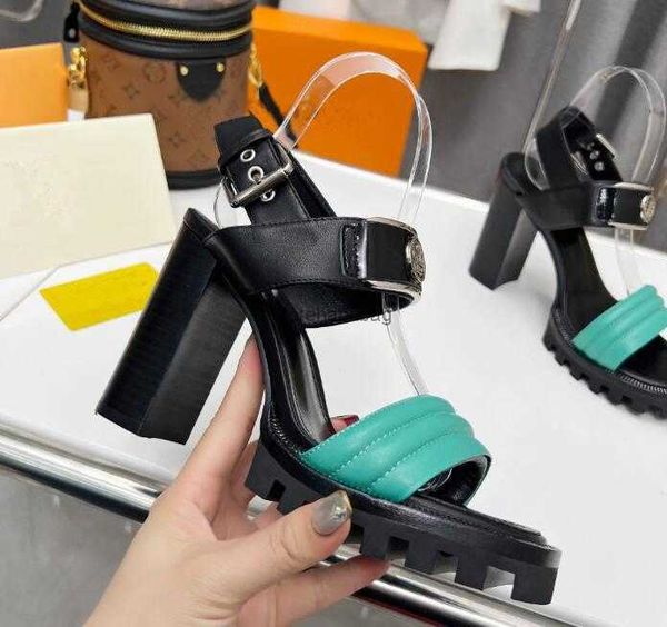 

star trail sandals 2022 designer women sandals circle buckle on the strap decorative zip outing beach party 9cm heel, Black