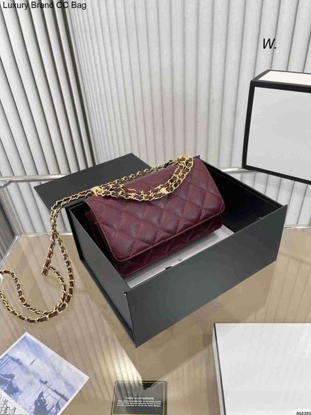 

flap cc shoulder bags france womens vanity bags classic mini cosmetic case lambskin handle toites gold hardware crossbody shoulder luxury de