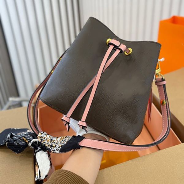 

vintage 3 colours bucket bag luxury shoulder bags fashion women crossbody travel high-quality wholesale high-quality handbag artwork