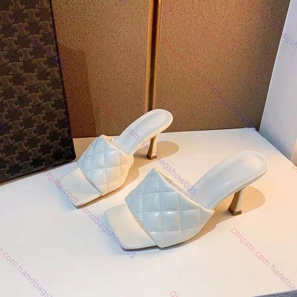 

2023 padded muller sandals mules slippers embossed woman sandal padded heels mule designer shoes black blue sheep leather slides pumps