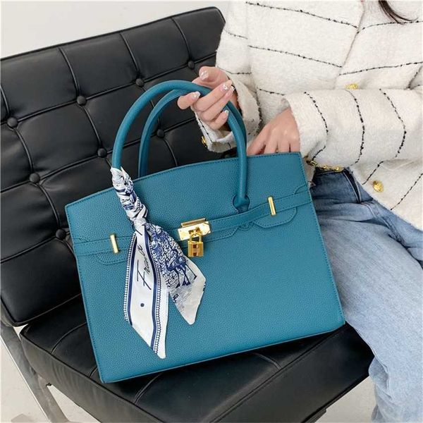 

20% off 2023 fashion handbag handheld tote small square bag new one shoulder scarf crossbody large capacity factory goods litchi pattern