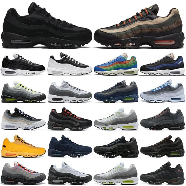 

undefeated 95 og tt mens running shoes 95s triple black white dark army sneakers 20th anniversary sole grey university blue neon chaussures