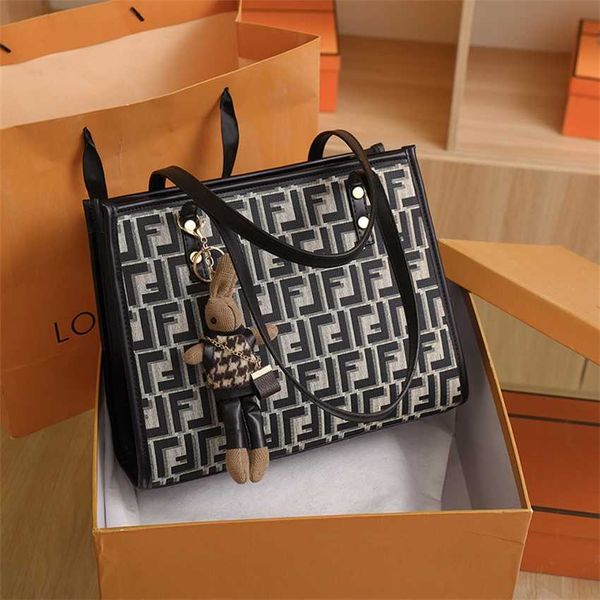 

20% off 2023 handbag new women's printed shoulder large capacity fashion tote bag for trendy women