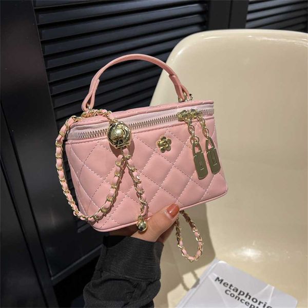 

purses advanced 2023 new small fragrant wind lingge chain versatile bag handheld one shoulder crossbody square