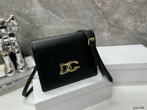 

luxury designer bags crossbody bag shoulder bag cline box crossbody handbag letter stylish metal classic women crossbody clutches 02
