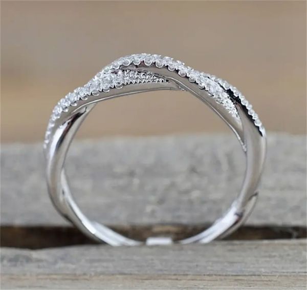

gorgeous 925 silver plated zircon twist ring - perfect for women's daily wear or special occasions, Golden;silver