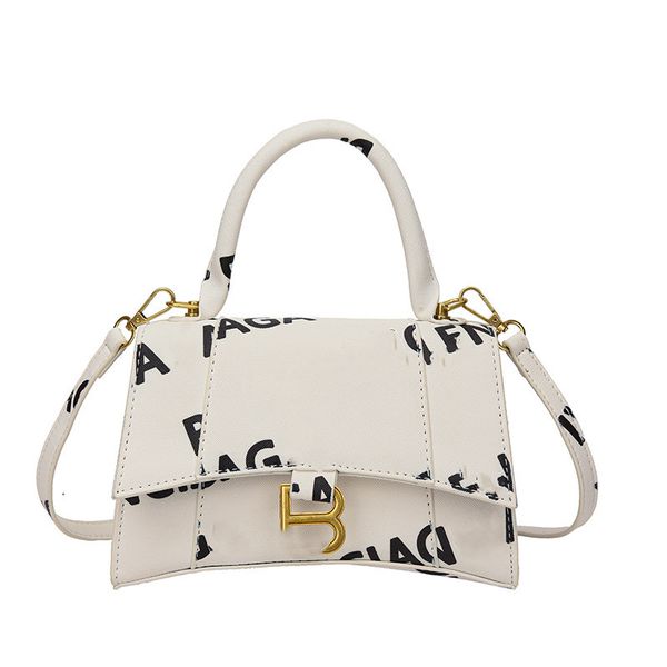 

brand day packs 23ss women bags korean edition ins classic fashion versatile letter printing one shoulder bag crossbody gril handbag more co