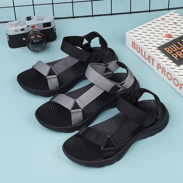 

sandals 2023 men's simple casual summer shoes light comfortable sneakers outdoor beach holiday 230508, Black