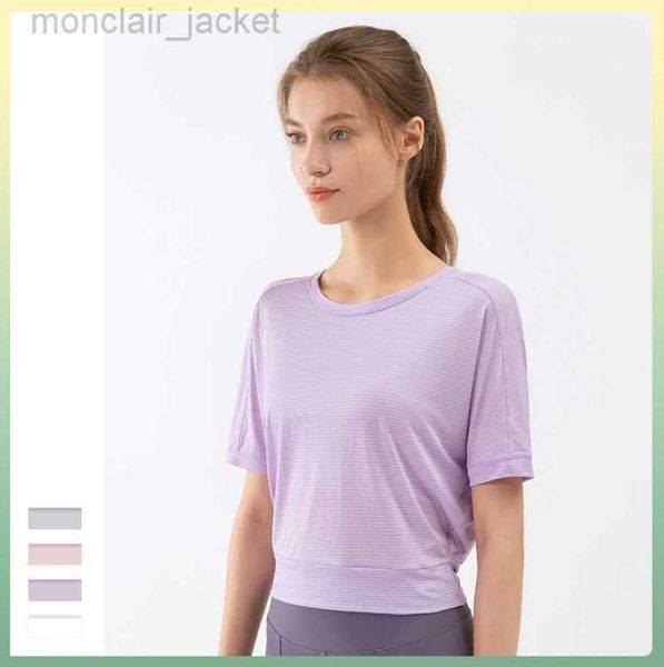 

desginer alo yoga t shirt outdoor sports short sleeve women's t-shirt open back twisted running sweatwicking breathable fitness suit 23, White