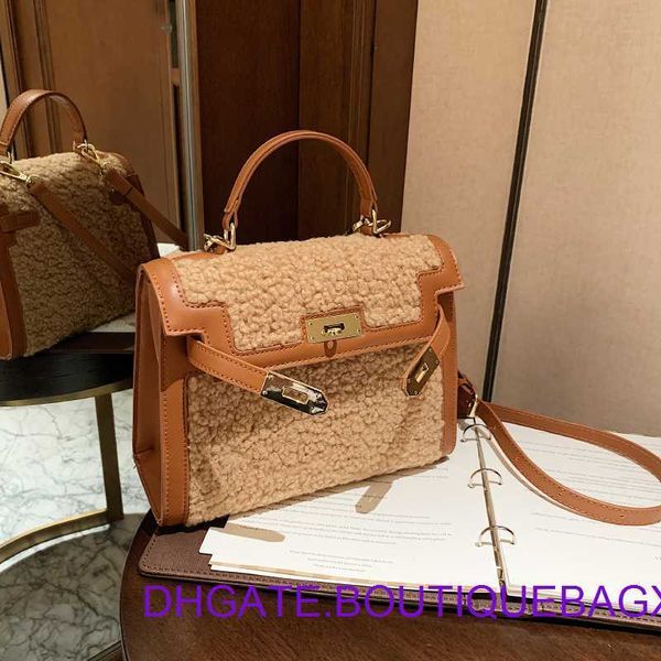 

designer hremm kelys's bags for sale 2023 winter new women's plush handbag one shoulder crossbody lock buckle commuter have real l
