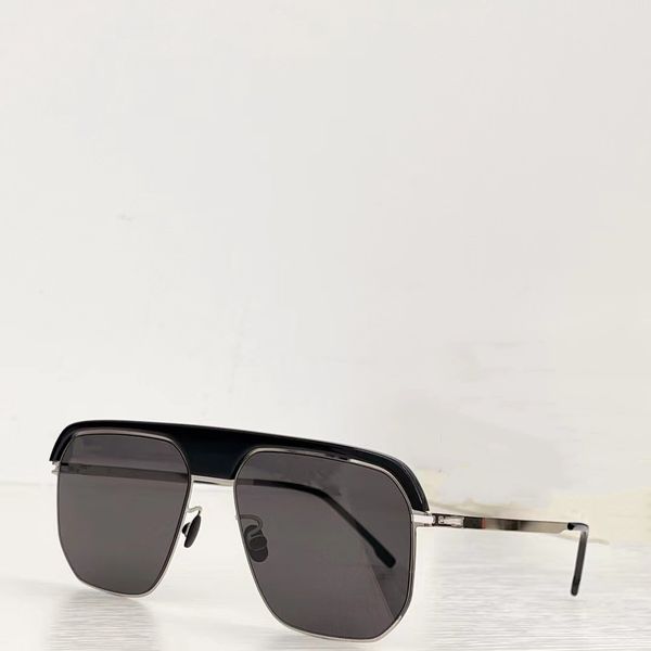 

2023 new sunglasses men's and women's sunglasses pilot sunglasses fashion and luxury brands equipped with a random box and eyewear, White;black