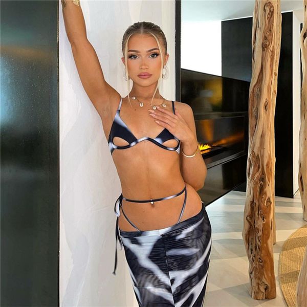 

two piece dress print beach set summer holiday sets straps hollow out bra with maxi skirts suits for women black beachwear 230508, White