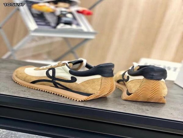 

2021 new in early spring temperament leather casual shoes fashion light breathable versatile 3540 size1682649