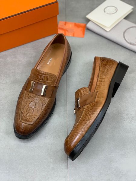 

new designer italian oxford shoes for men luxurious mens patent leather wedding shoes mens pointed toe dress shoes plus 45 multiple colors, Black
