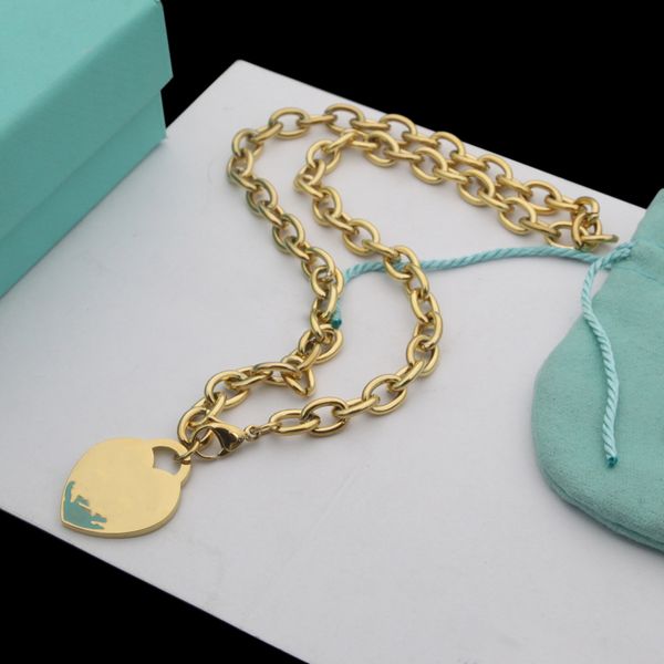 

premium feel dripping oil peach heart pendant necklace for women's big name fine thick chain jumper accessory jewellery for loved ones, Silver
