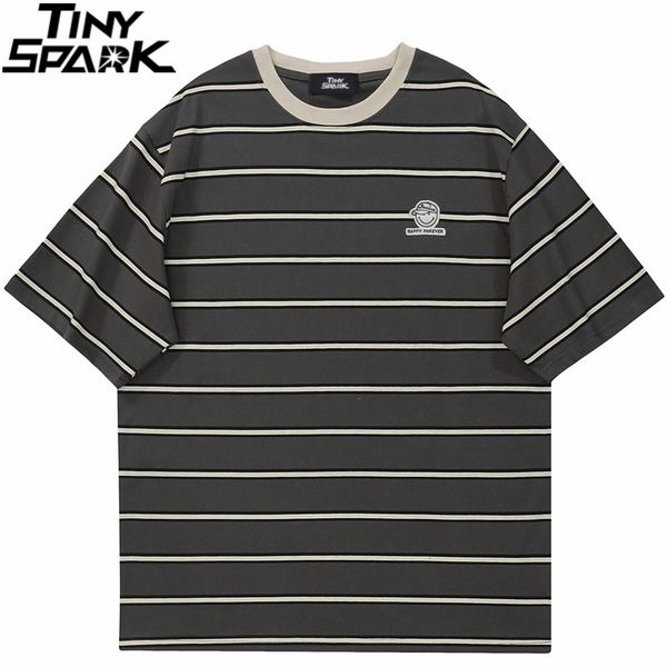 

men s t shirts kaus streetwear hip hop bergaris retro kasual katun harajuku atasan lengan pendek musim panas pria 2023 230509, White;black