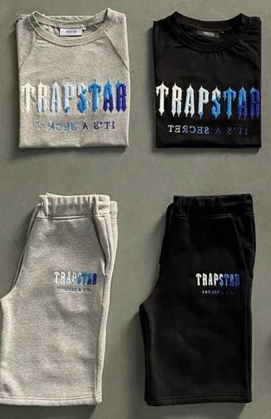

men's trapstar t shirt set letter embroidered tracksuit short sleeve plush shortsmotion current20305, Gray