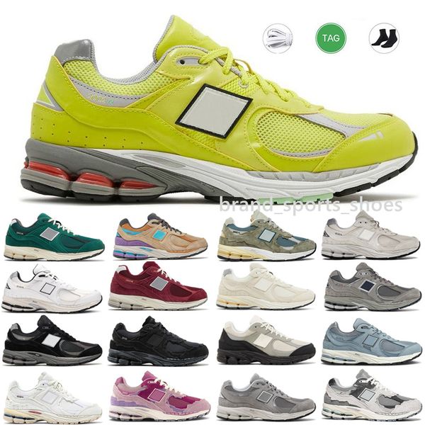 

2002r casual shoes protection pack rain on cloud phantom designer athletic sneakers light grey bone light aluminum og 2002 r salehe bembury