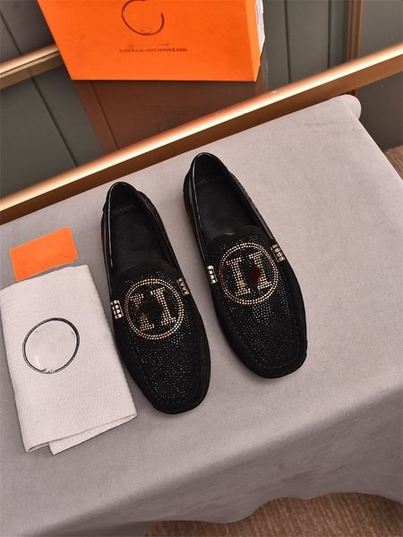 

11model fashion luxurious black soft lightweight men loafers slip-on non-slip men's driving shoes comfortable breathable designer mens