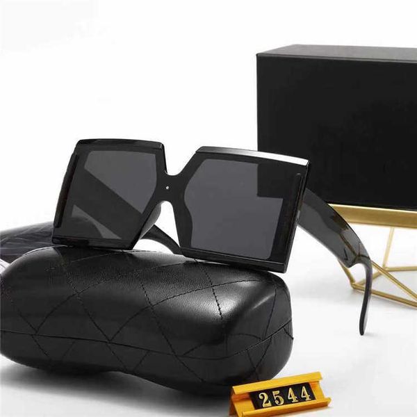 

2021 new men's and women's large frame square polarized fashion trend show sunglasses 2544, White;black