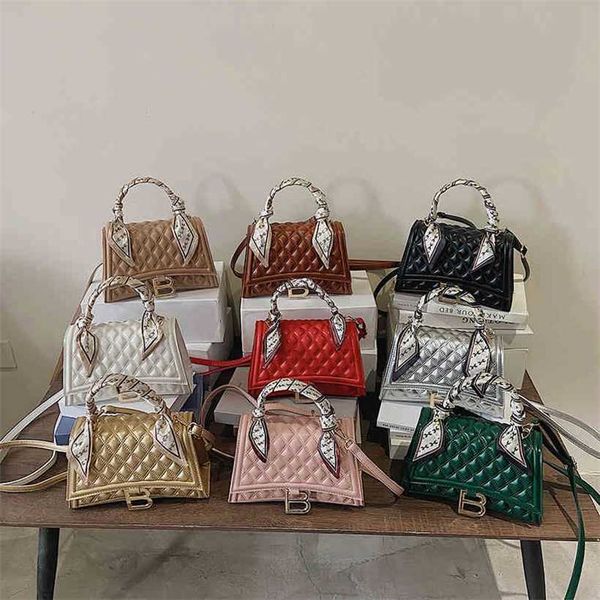

handbag designer style 2023 hourglass red style