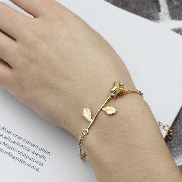 

fashion rose letter bracelet simple flower hand jewelry, Golden;silver