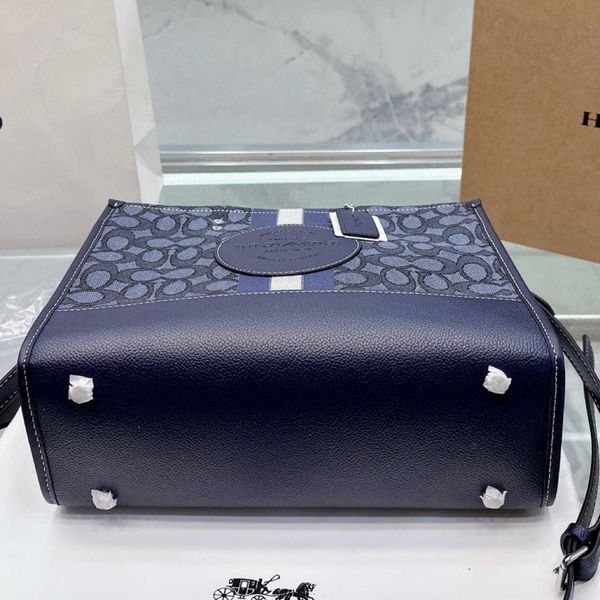 

designer bag, fashionable and classic style evening bag minimalist new spring blue crossbody handbag crossbody small square bag 002