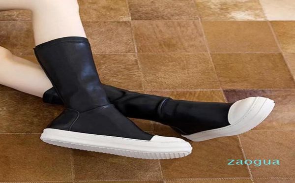 

2022 fashion boots round toe fashion pleated leather black white stitching color velvet nonslip3448857