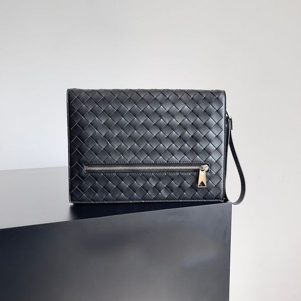 

2023 new fashion casual women's bag zipper cowhide simple woven clutch