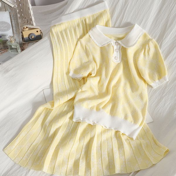 

two piece dress summer temperament ol work 2 set lapel shortsleeved knitted shirt contrast color stitching pleated skirt sets 230509, White