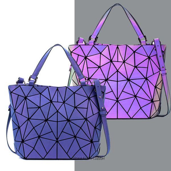 

shoulder bags luminous bag sequins geometric for women 2023 quilted laser plain folding female handbags bolsa feminina 230426
