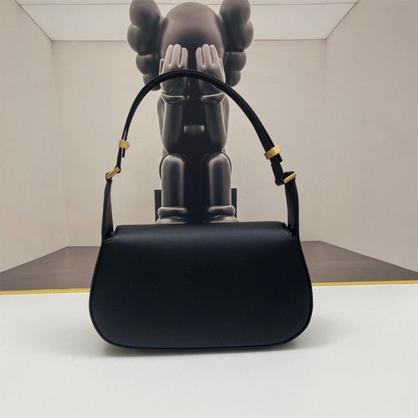 

designer shoulder bag retro chain decoration leather women's 2023 new baguette bag fashion all-in-one luxury multifunctional large capa