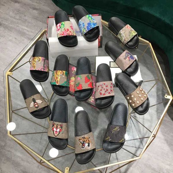 

2023 mens designers slides womens slippers fashion luxurys floral slipper leather rubber tiger bees flats sandals summer beach shoes gear bo, Black