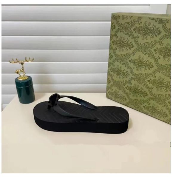 

2023 fashion designer ladies flip flops simple youth slippers moccasin shoes suitable for spring summer and autumn ls beaches other places s, Black