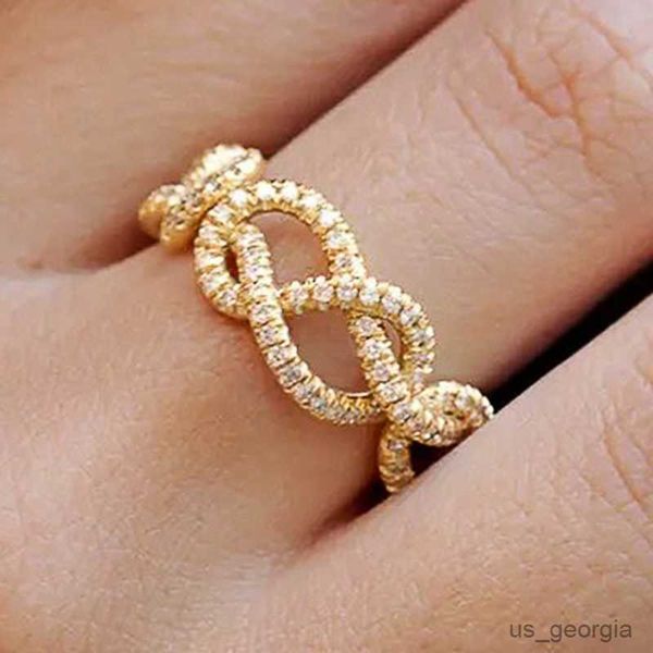 

band rings creative twist design gold color ring for woman paved dazzling temperament female finger accessories fashion jewelry, Silver