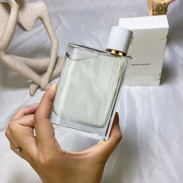 

designer 100ml wholesale perfume with her flowers fruitful green tee fudge perfume body spray deodorant women's perfume women's la