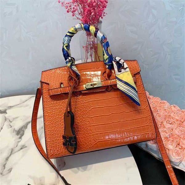 

designer bag tote bag handbag crossbody bags single shoulder bags spring/summer new fashion bag women's bag crocodile skin pattern wome