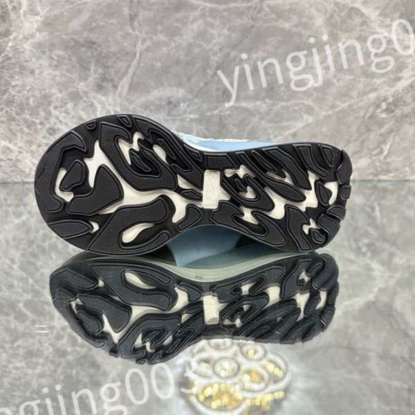 

new men's and women's fashion flat shoes women's travel white shoes men's training shoes couple's same shoe, Black