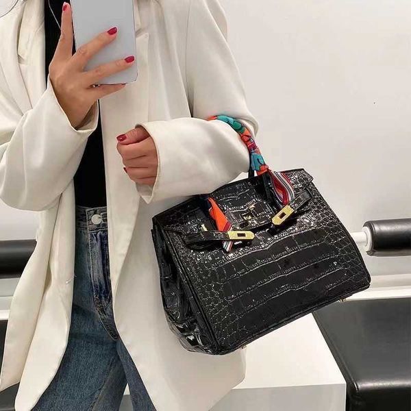 

designer bag tote bag handbag crossbody bags single shoulder bags new leather alligator bag fashion large capacity commuter advanced sense m