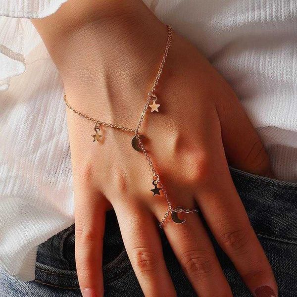 

ornament fashion chain simple connecting finger xingx bracelet alloy jewelry, Black