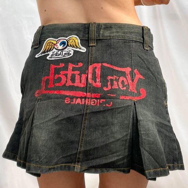 

skirts y2k rok mini bordir wanita denim motif huruf hitam tekanan retro dengan sabuk pakaian jalanan musim panas 230509, Black