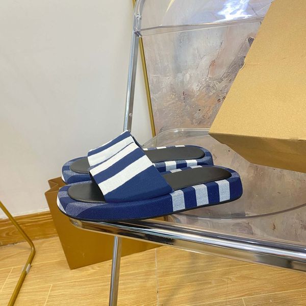 

2023 pool pillow mules women designers sandals sunset flat comfort mules padded front strap slippers fashionable easytowear style, Black