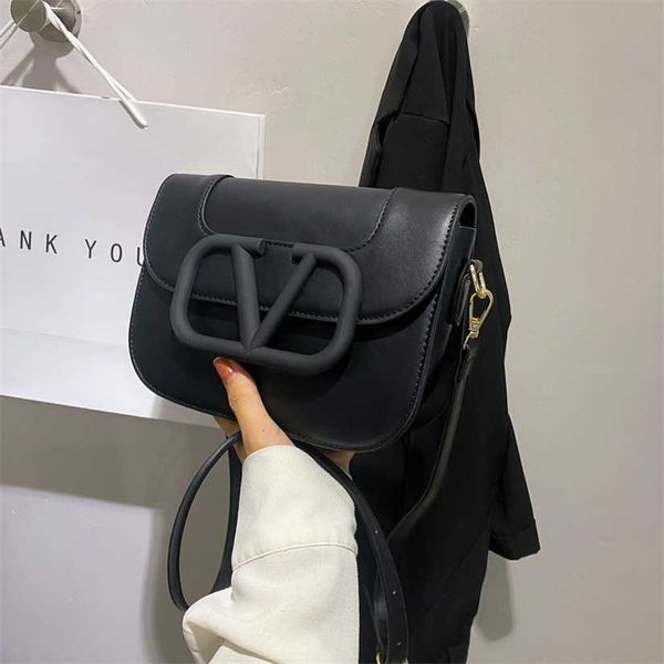 

18% off 16% off 2023 fashion hbag new women's popular large magnetic buckle crossbody solid color versatile personalized and fashionabl