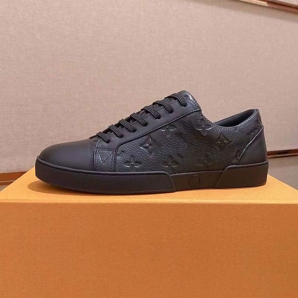 

resort sneaker mens luxurys monograms flowers printed logo trainers shoes designer sneakers runner trainer casual shoe black grained calf le