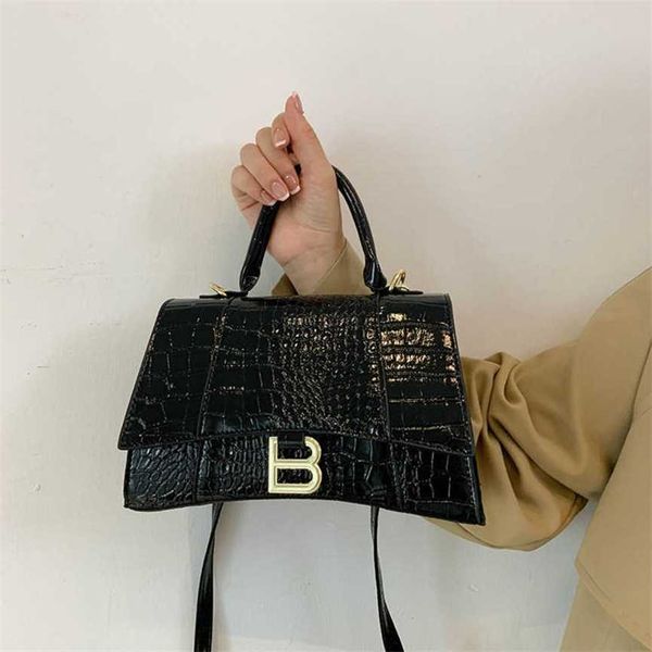 

30% off 2023 handbag new fashion trend western crocodile pattern handheld small square one shoulder crossbody women's bag