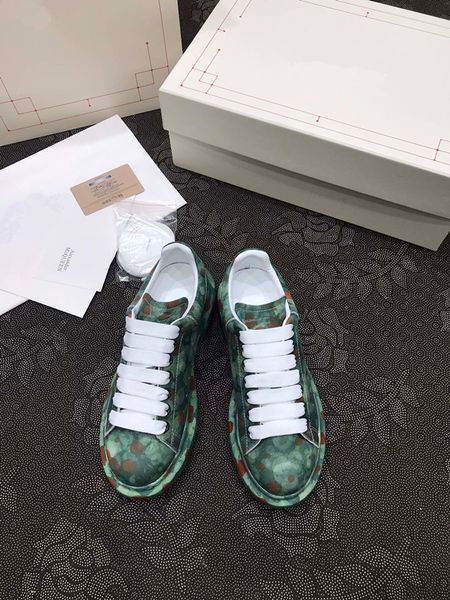 

2023 designer men causal shoes fashion woman leather lace up platform sole sneakers 0426, Black