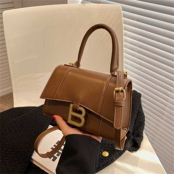 

32% 2023 fashion hand urban minimalist temperament women's celebrity trendy style one shoulder elegant and westernized pu leisure bag n