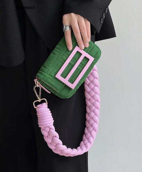 

evening bags mobile phone woven strip mini small bag single shoulder messenger small flap crossbody fashion women luxury designer 230511